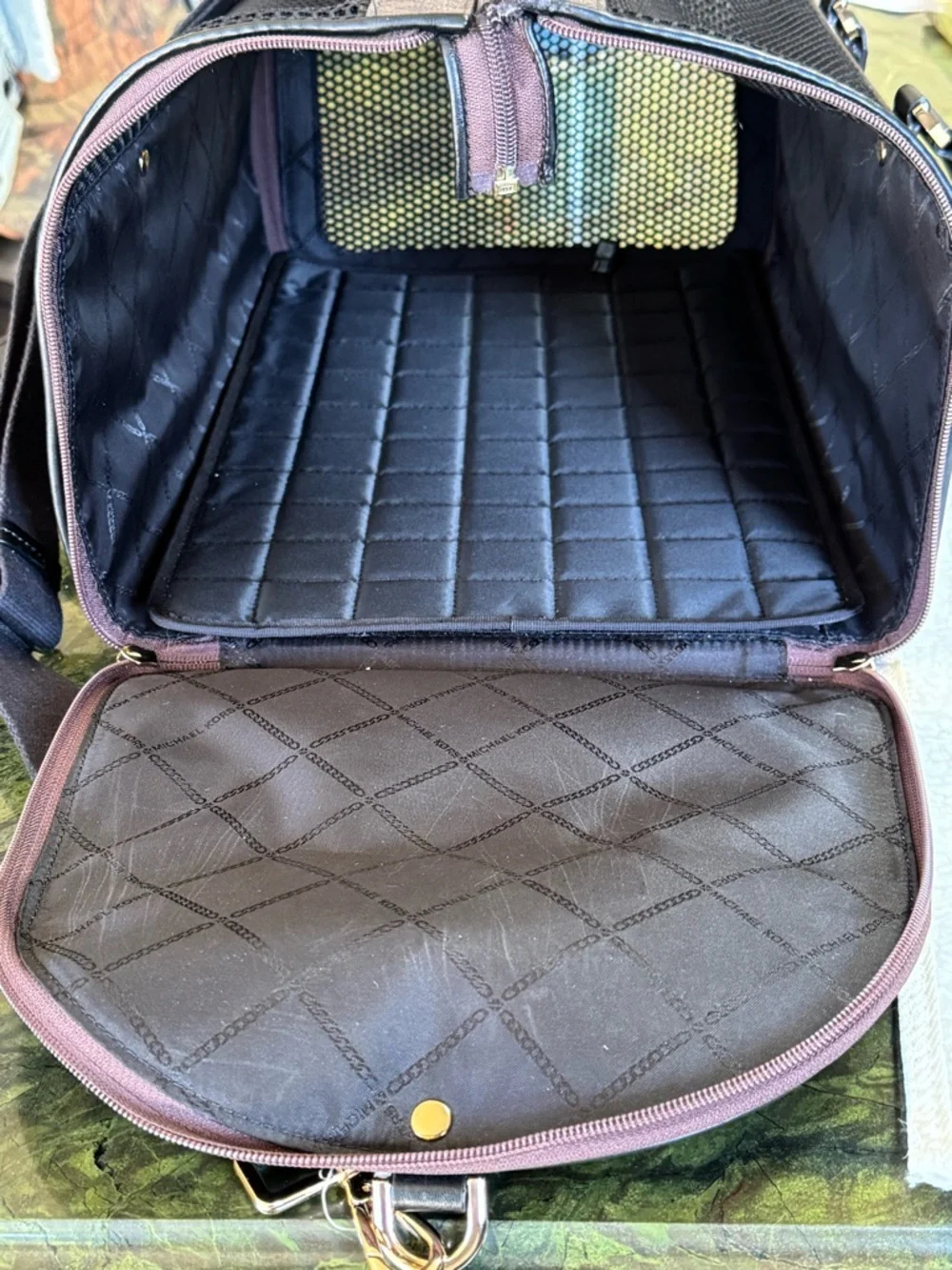 Rare MICHAEL KORS Small Logo Stripe Pet Travel Carrier.
